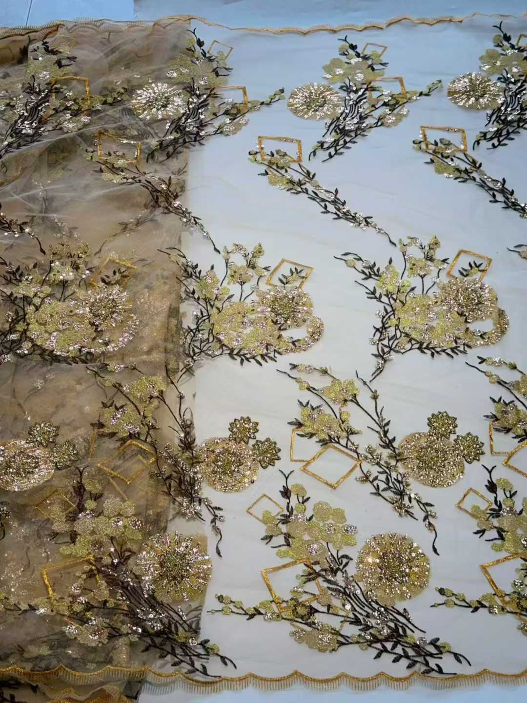 High Couture Crystal Irregular - Crystal Mesh Fabric ulasan dan harga