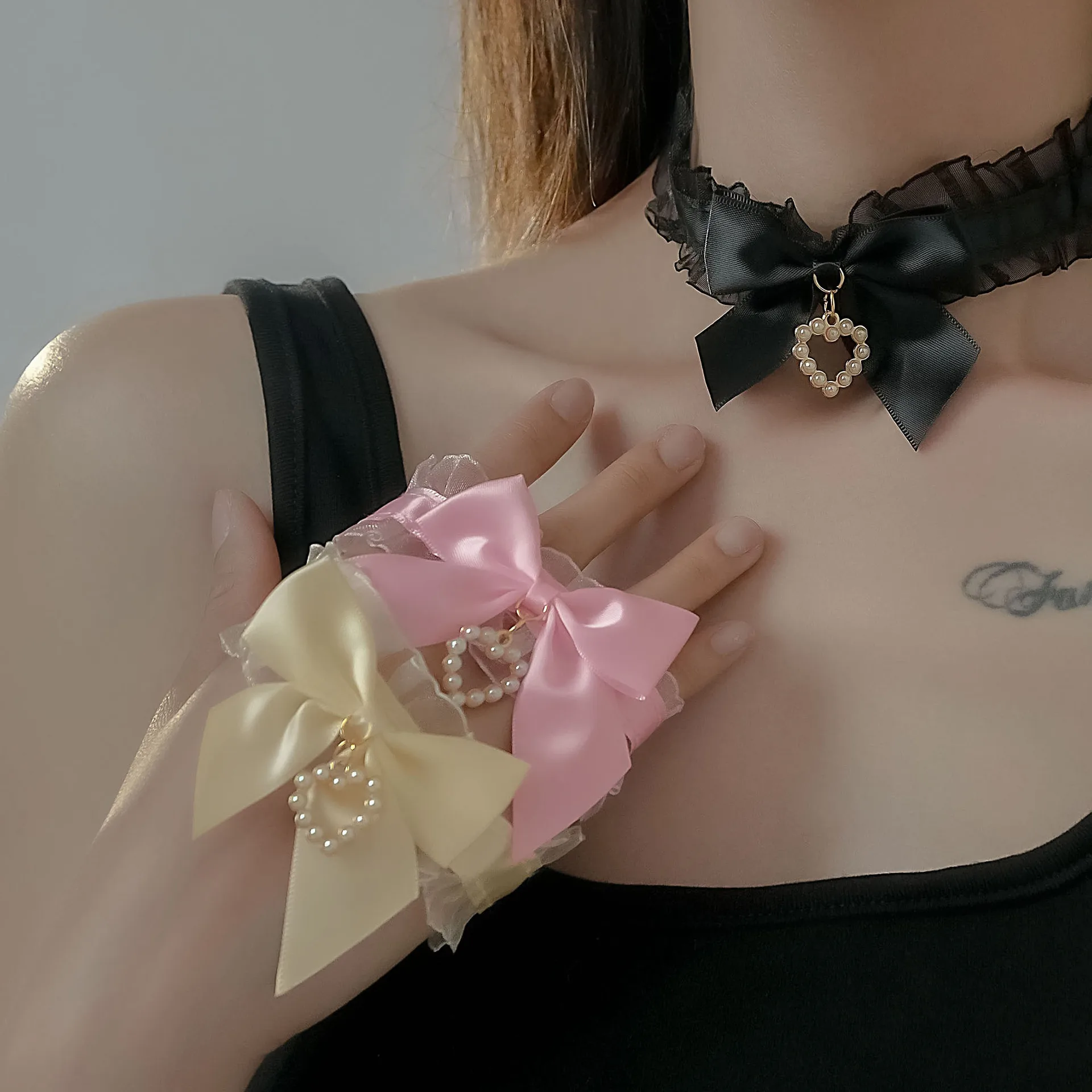 Sweet Satin Ribbon Choker Neck - Pearl Trim Chain ulasan dan harga